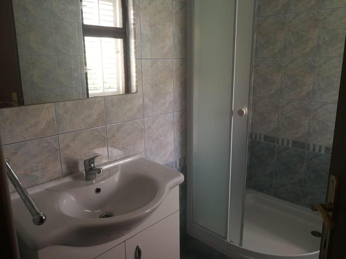 Pansion Marinka-Bire Rooms Lumbarda Ngoại thất bức ảnh