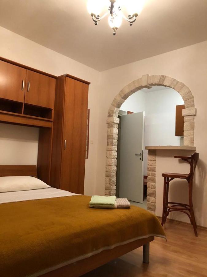 Pansion Marinka-Bire Rooms Lumbarda Ngoại thất bức ảnh