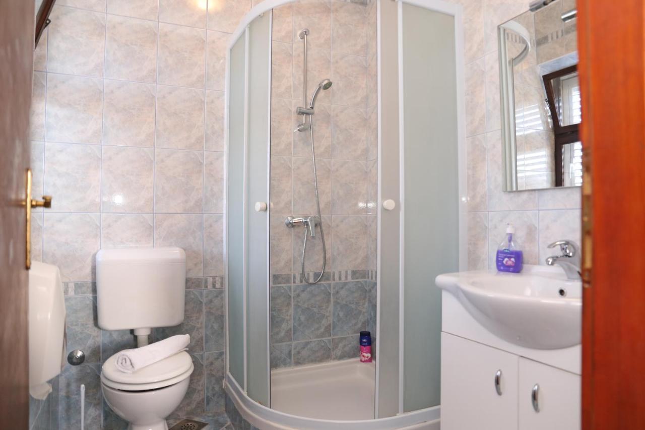 Pansion Marinka-Bire Rooms Lumbarda Ngoại thất bức ảnh