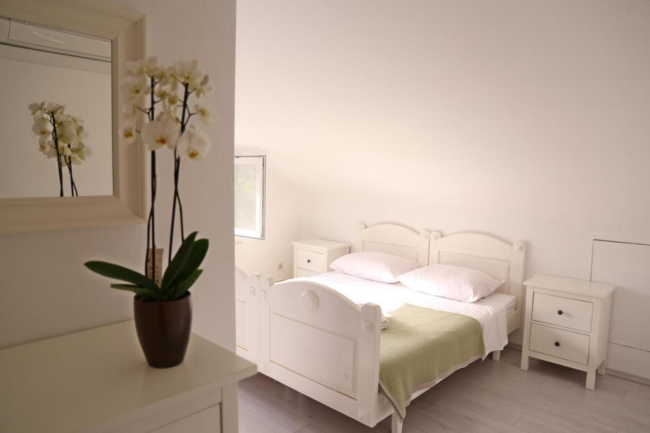 Pansion Marinka-Bire Rooms Lumbarda Ngoại thất bức ảnh