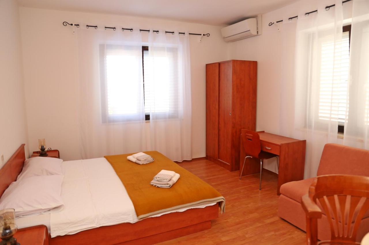 Pansion Marinka-Bire Rooms Lumbarda Ngoại thất bức ảnh