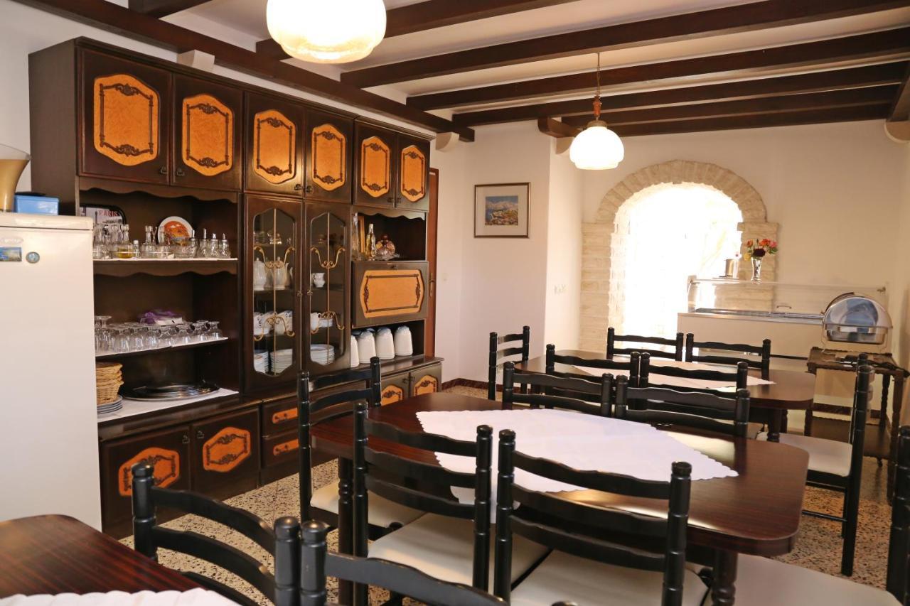 Pansion Marinka-Bire Rooms Lumbarda Ngoại thất bức ảnh